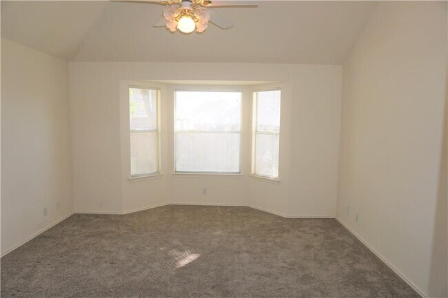 Building Photo - 20915 Gelding Ln