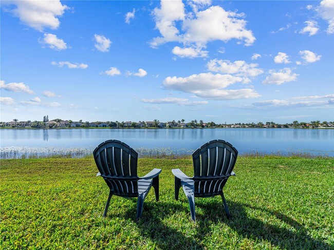 Building Photo - 1433 Presidio Dr