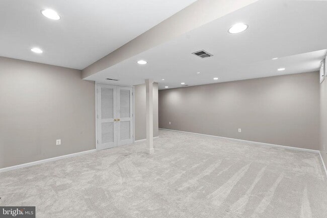 Building Photo - 6 S Lowery Ct