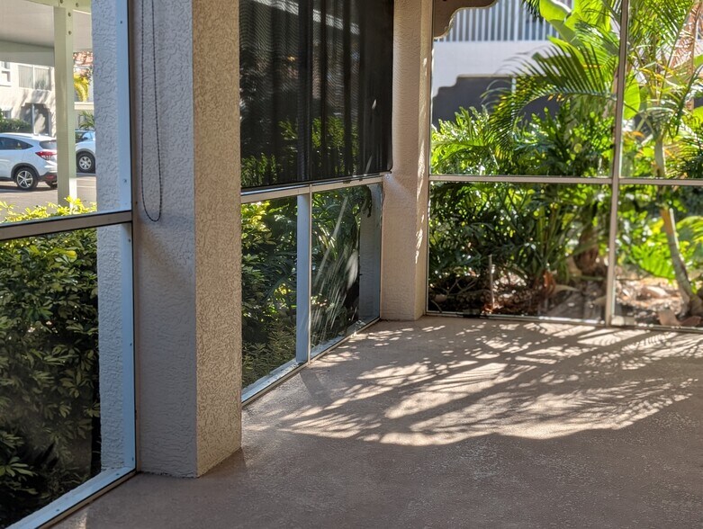 Building Photo - 4202 Central Sarasota Pky