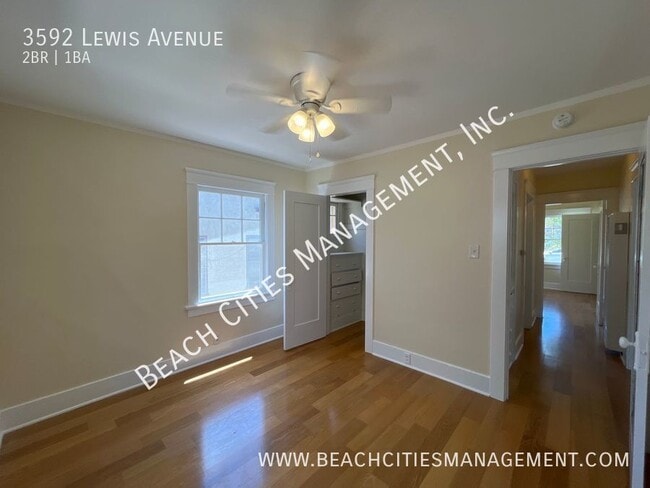 Building Photo - 3592 Lewis Ave