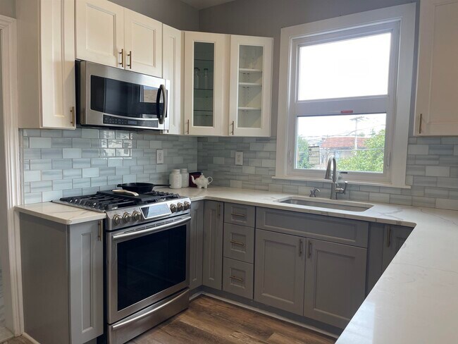 Building Photo - 125 Marsellus Pl