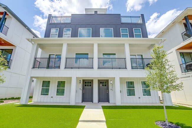 Building Photo - 3214 Forest Park Blvd