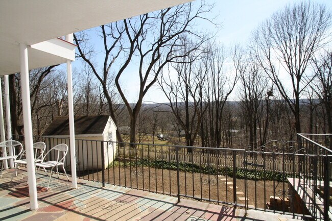 Building Photo - 1205 Long Hill Rd