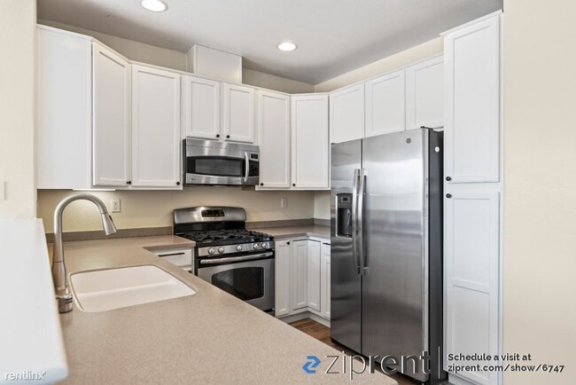 Building Photo - 3 br, 3 bath Condo - 605 Artistic Pl, Hayw...