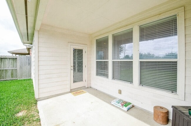 Building Photo - 9422 Herons Grove Ln