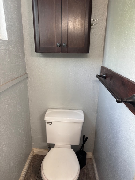 Building Photo - 4859 Stuart Dr