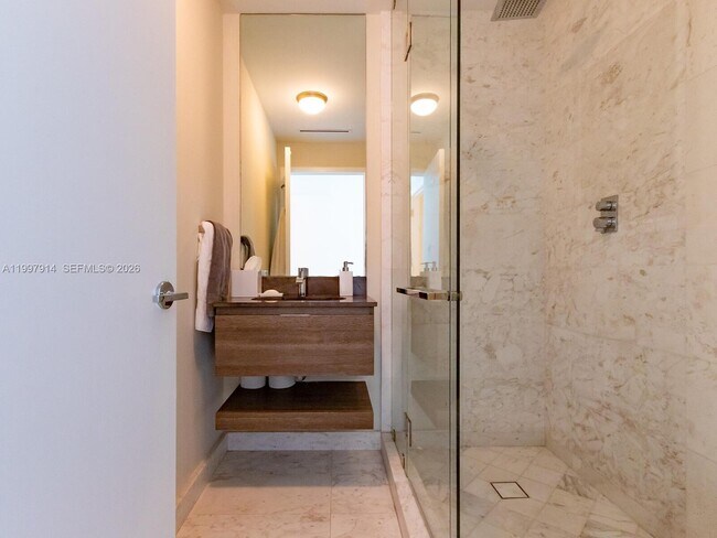 Building Photo - 360 Ocean Dr