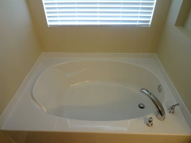 Building Photo - 12107 Hayden Lakes Cir