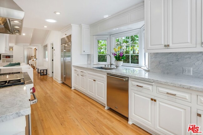 Building Photo - 797 Amalfi Dr