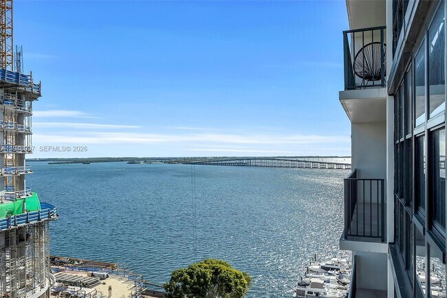 Building Photo - 1865 Brickell Ave