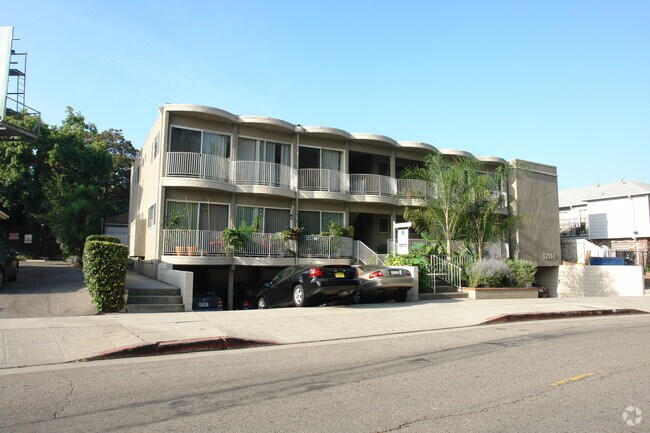 Building Photo - 12914 Valleyheart Dr