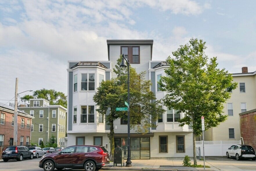 Building Photo - 15 Preble St
