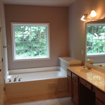 Building Photo - 502 Williamson St SE