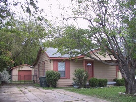 Building Photo - 907 E Avenue G