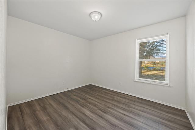 Building Photo - 1237 N Knowles Dr