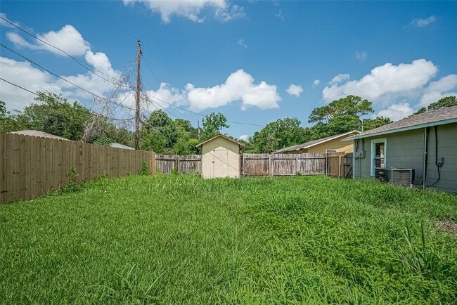 Building Photo - 11 Jennische St