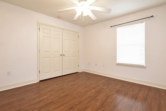 Building Photo - 2951 SW 35th Pl