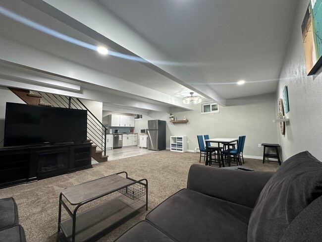 Building Photo - 11916 Barrett St