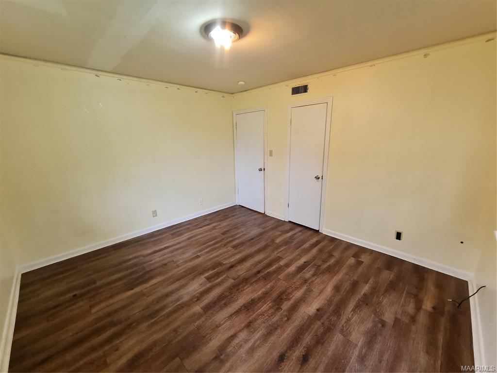 Building Photo - 1220 Lynwood Dr