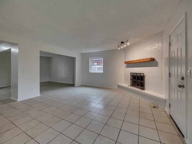 Building Photo - 4821 Cinderella Dr