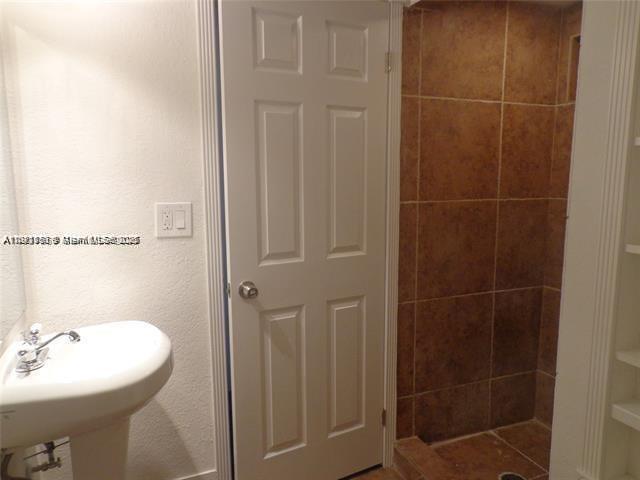 Building Photo - 3741 NW 95th Terrace