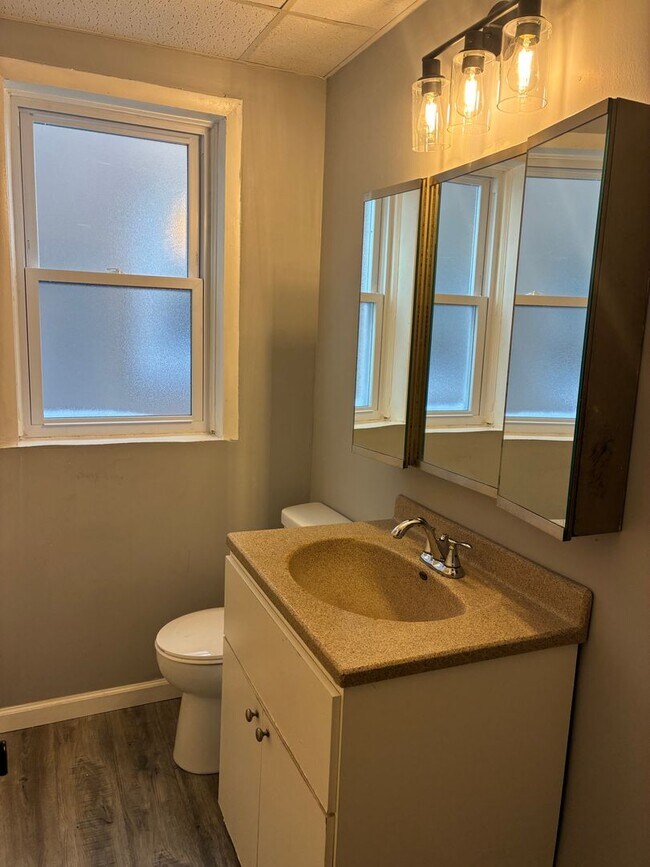 Building Photo - 10625 S Calumet Ave