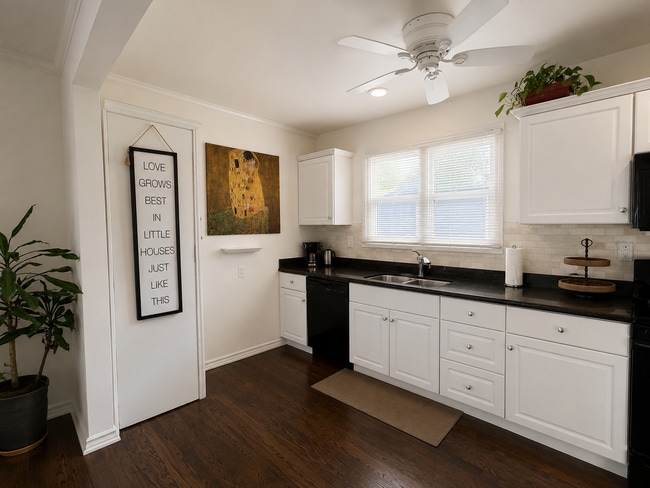 Building Photo - Beautiful Home with Solar, Central A/C, Private Yard & Garage