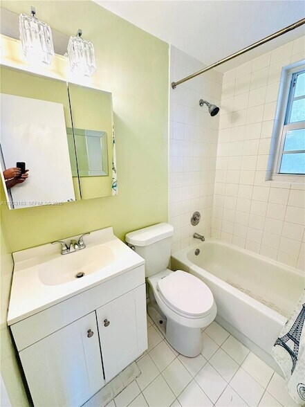 Building Photo - 540 15th St