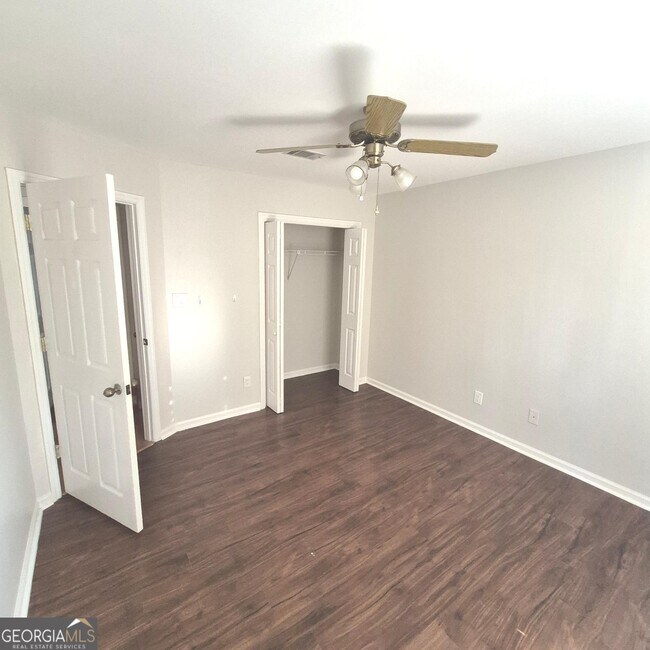 Building Photo - 199 Autumn Trace Ct