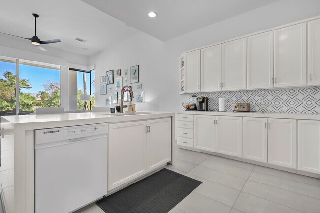 Building Photo - 267 Loch Lomond Rd