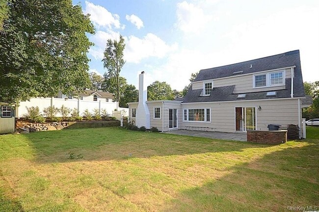 Building Photo - 4 Addison Ln