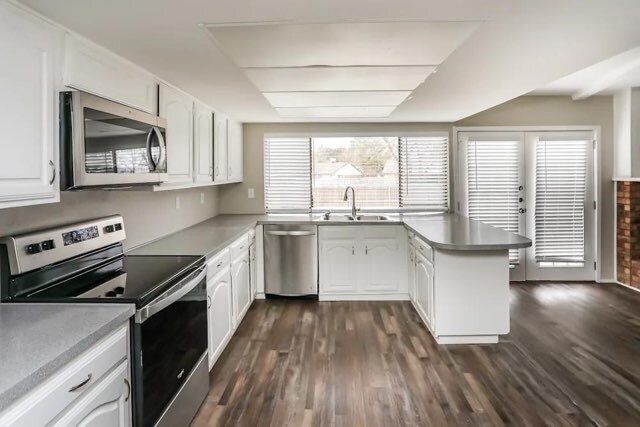 Building Photo - 501 Hardwood Trail