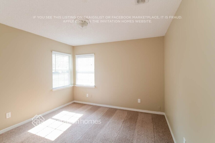 Building Photo - 7842 Mactavish Way S