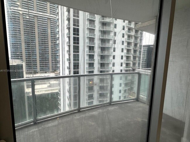 Building Photo - 1050 Brickell Ave