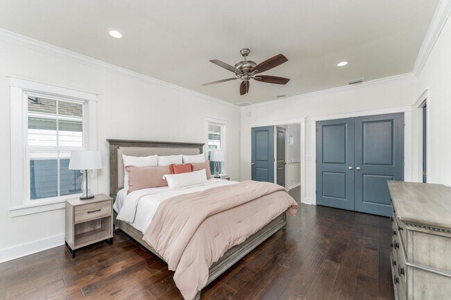 Building Photo - 415 Glenview Dr