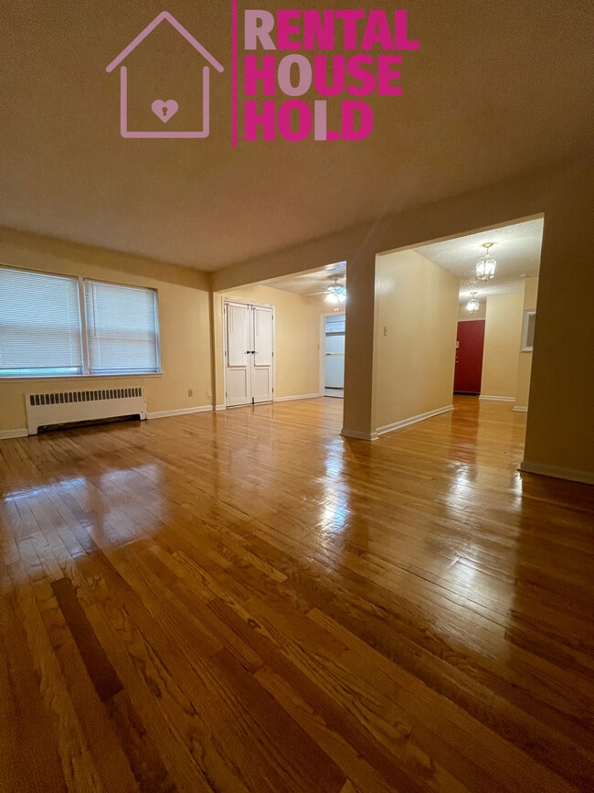 Building Photo - 2557 W McNichols Rd