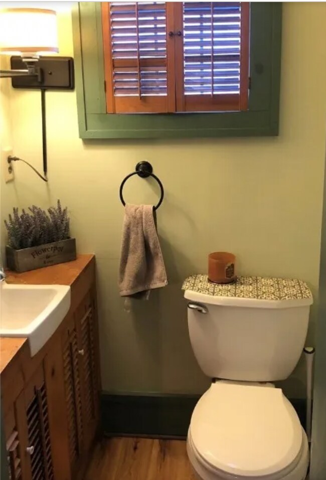 Building Photo - 4 Irving Pl