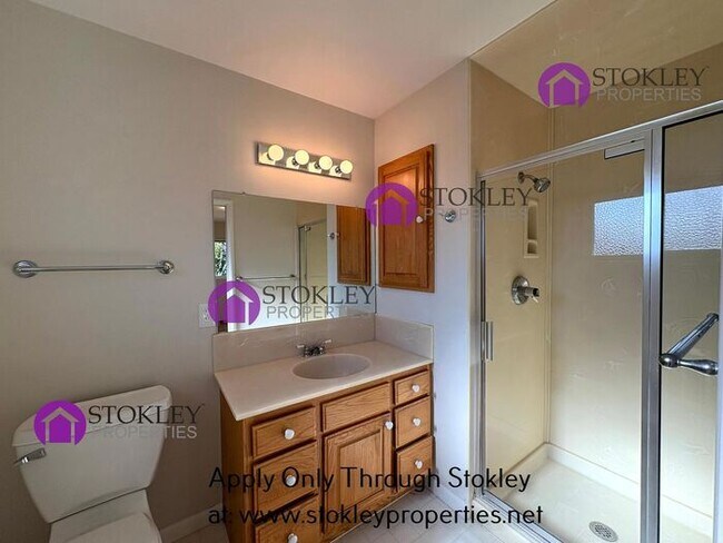 Building Photo - 1130 Laurel Dr