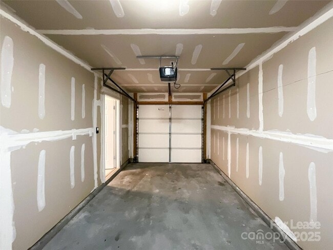 Building Photo - 217 Arlington Downs Blvd