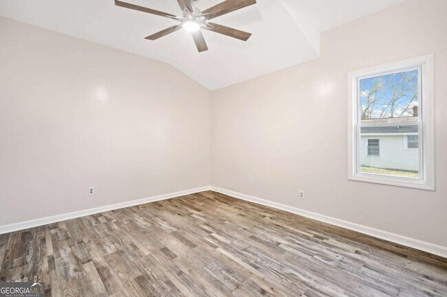 Building Photo - 125 Roosevelt St