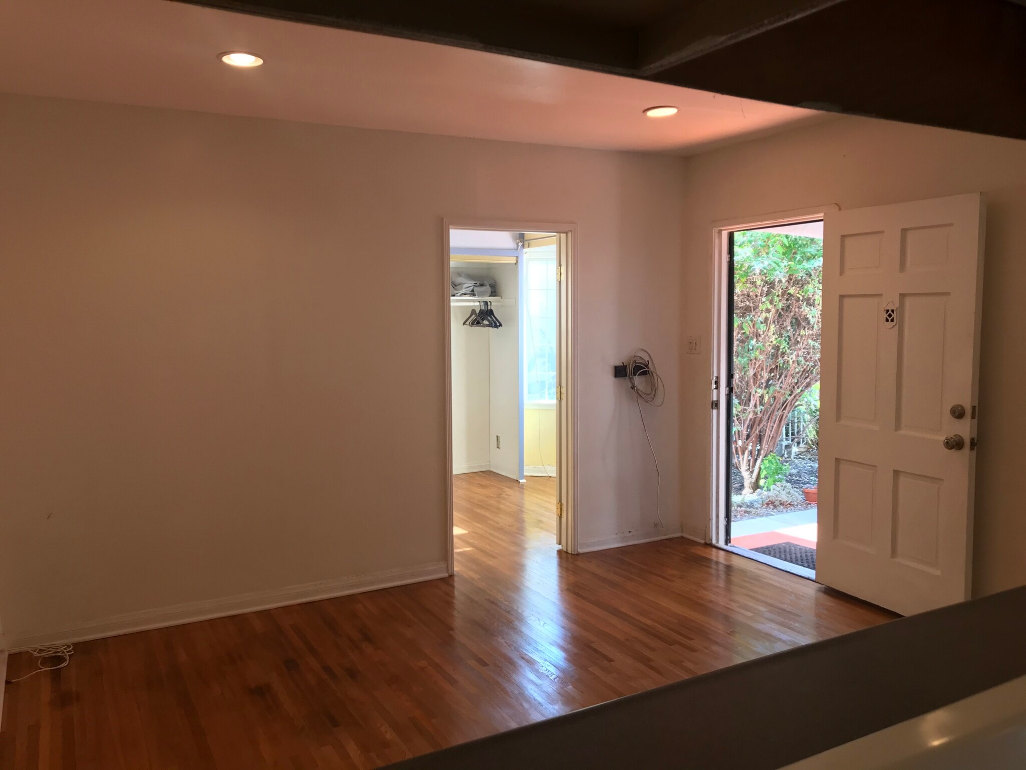 Living Room - 5362 Monroe St