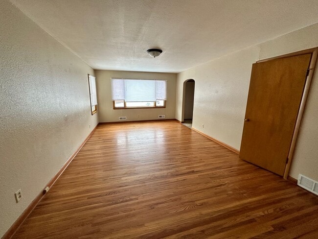 Building Photo - 825/827 N 14th St