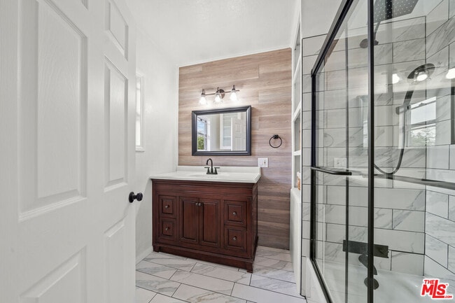 Building Photo - 5732 6th Ave