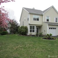 Building Photo - 29 Tall Oaks Ct