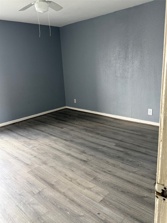 Building Photo - 6201 Ranchester Dr