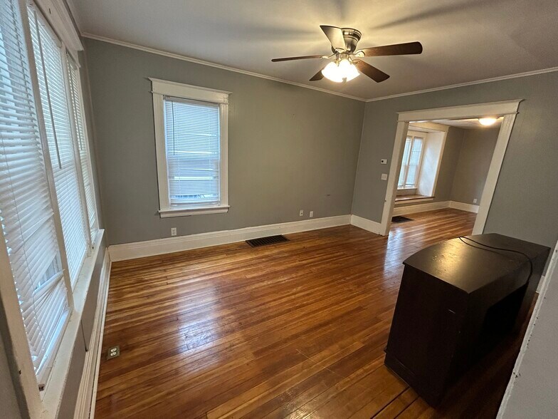 Building Photo - 659 Seward St