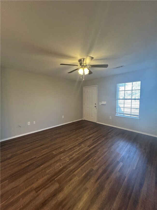 Building Photo - 5707 W Michael Cole Ln