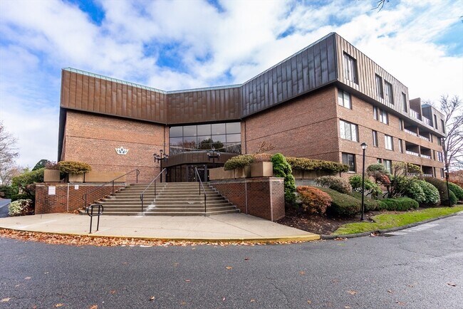 Building Photo - 404 Paradise Rd