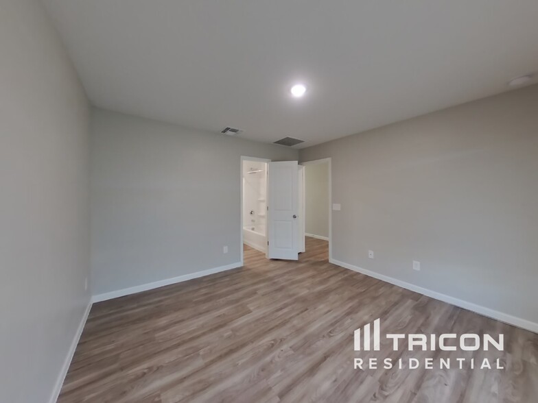 Building Photo - 14575 S Capistrano Rd